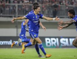 Pertandingan Persib Bandung: Jadwal, Rekam Jejak, dan Dinamika Laga Maung Bandung